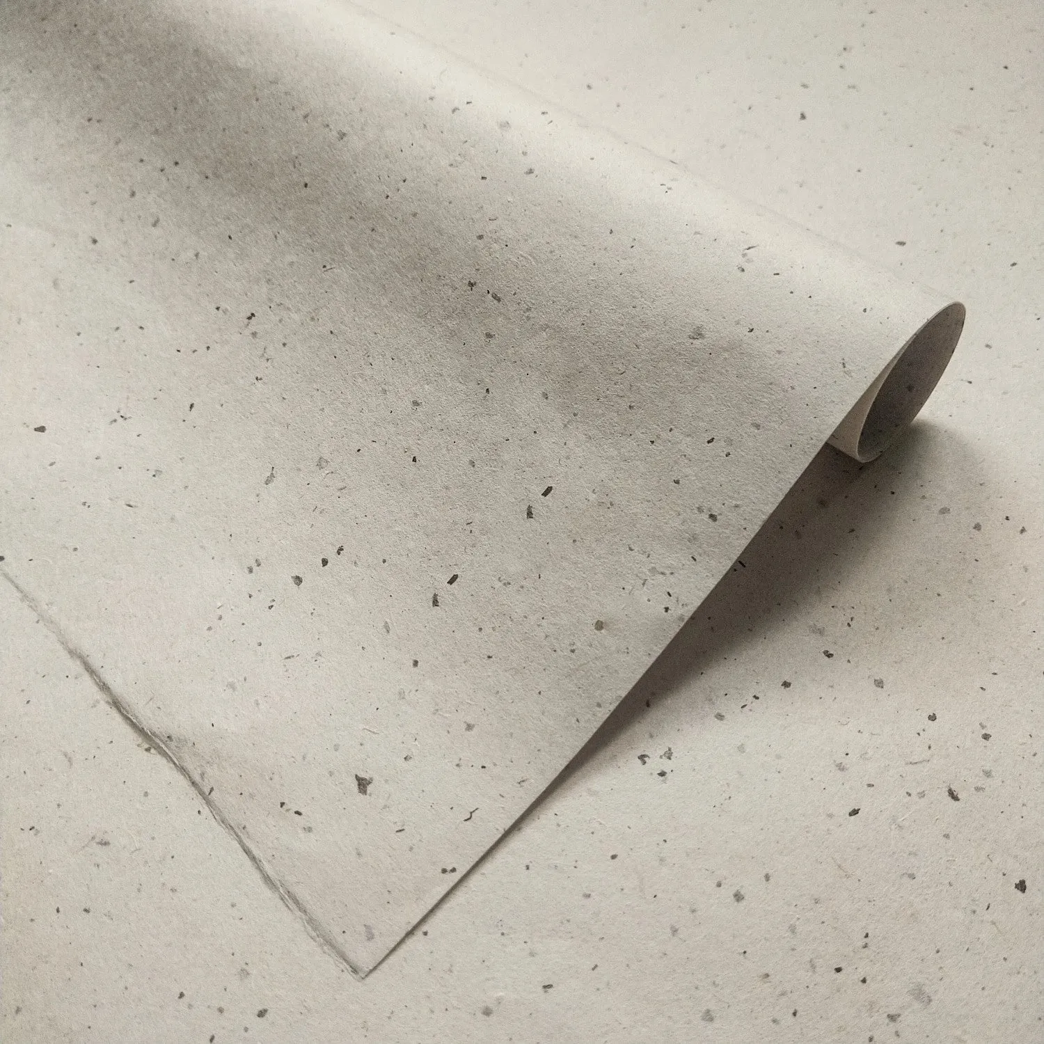 Chiri Kozo Paper Natural (45 gsm) - Image 3