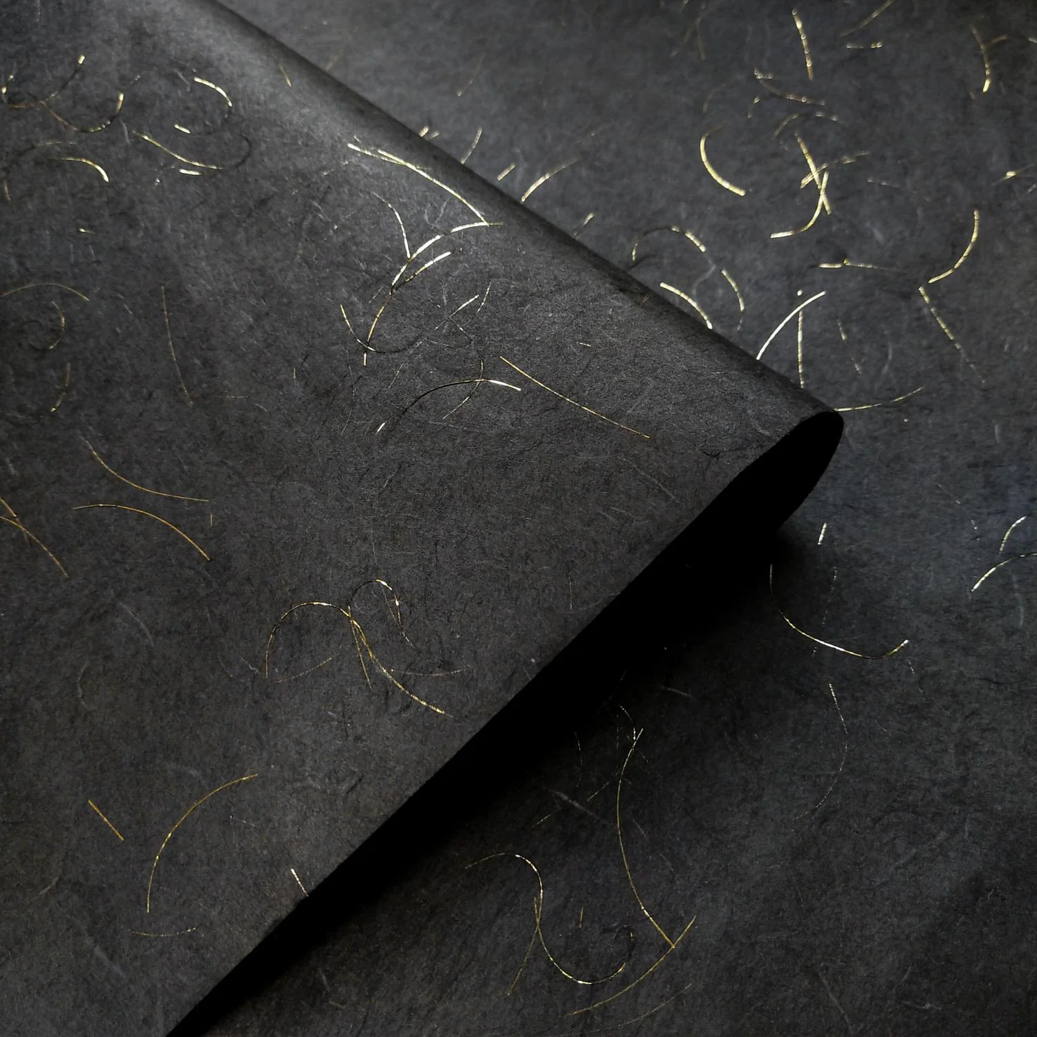 Golden Tinsel Unryu Kozo Paper (Black) - Image 4
