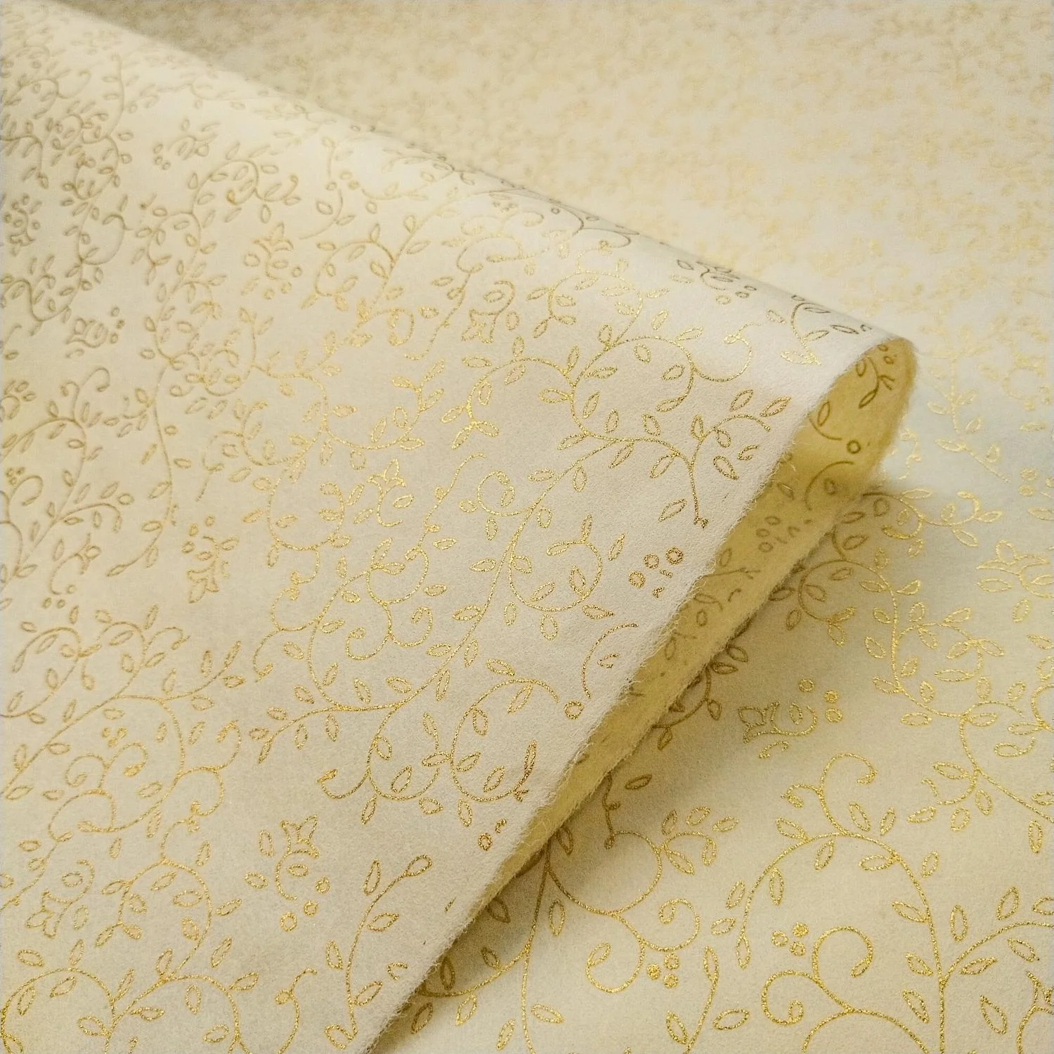 Grapevine Screen-printed Kozo Paper Ivory - Image 3